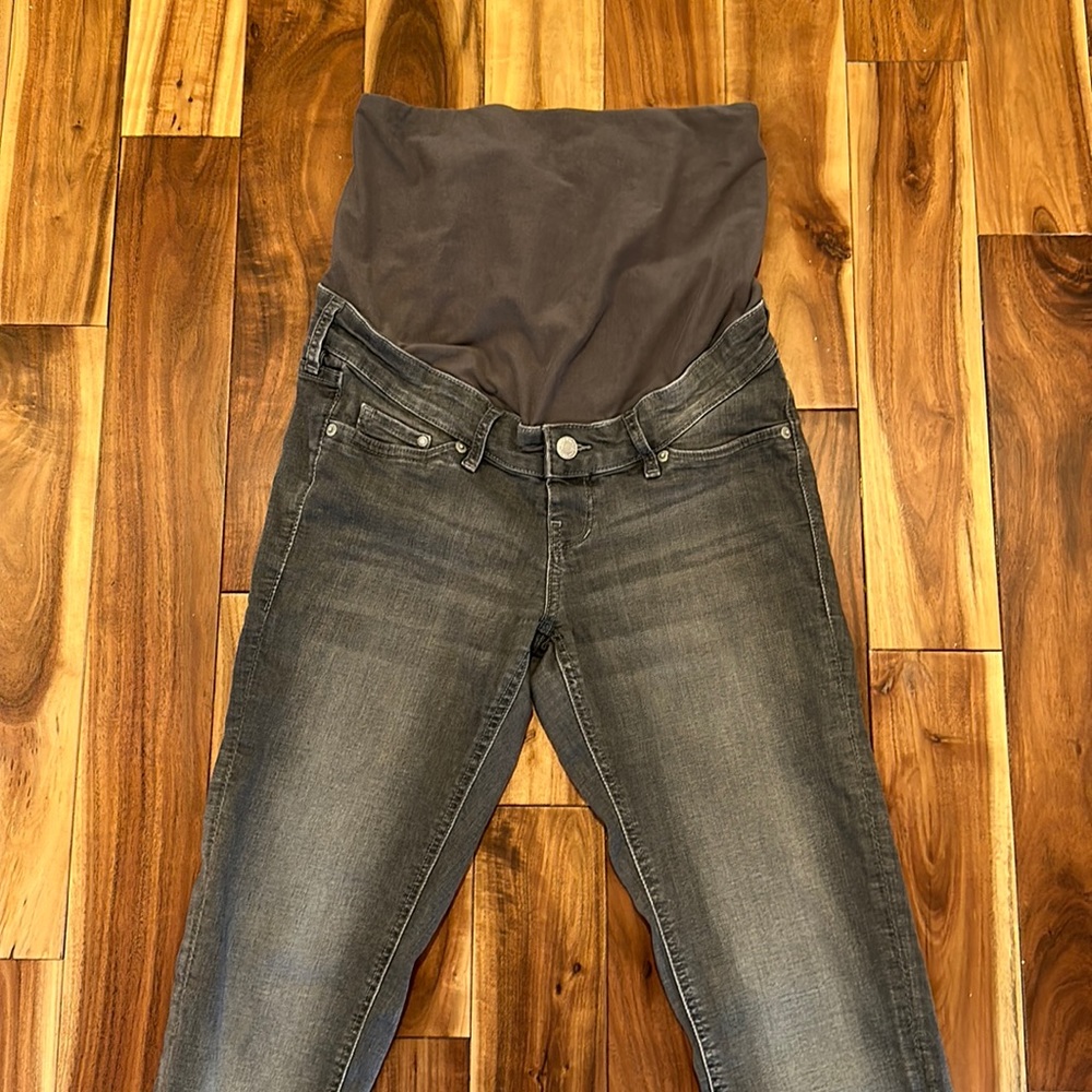 Maternity skinny jeans